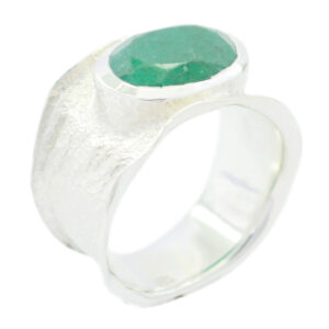 Natural Gemstone  Oval Faceted Indianemerald ring